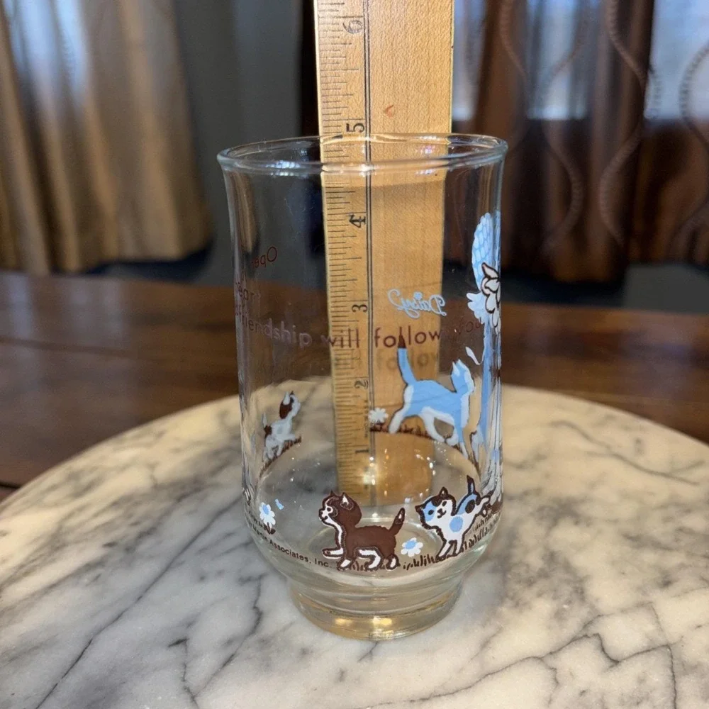 2pc VTG 1974 Kirby Martin Daisy Holly Hobbie‎ 12oz Juice Glass Blue Kittens Cats